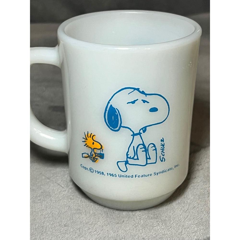 Vintage Snoopy Woodstock Fire King Mug Coffee Break Peanuts Milk Glass Cup